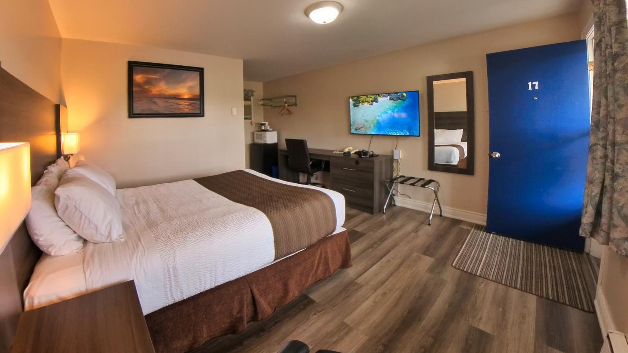 Maple Leaf Inn & Suites Kincardine Esterno foto